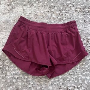 lululemon Hotty Hot Low-Rise Lined Short 2.5"
